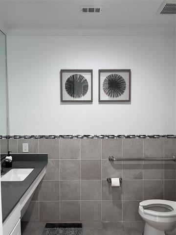 More Photos Of 2681 MacArthur Blvd, Lewisville Medical For Sale
