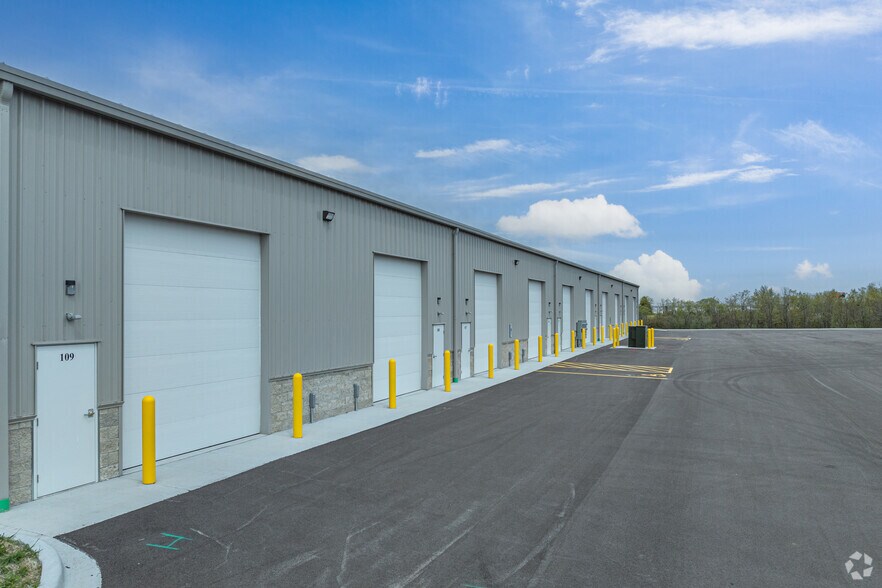 More Photos Of 6340 W Emerald Pky, Monee Warehouse For Lease