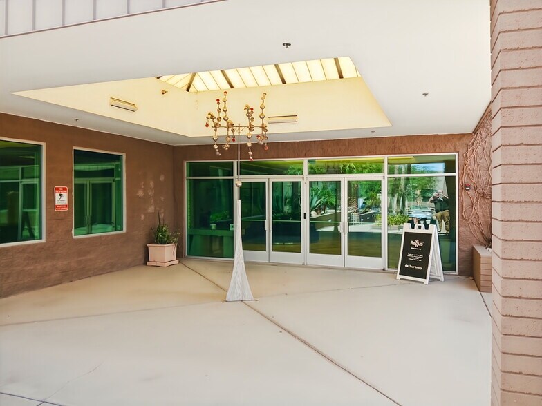 More Photos Of 16930 E Palisades Blvd, Fountain Hills Coworking Space