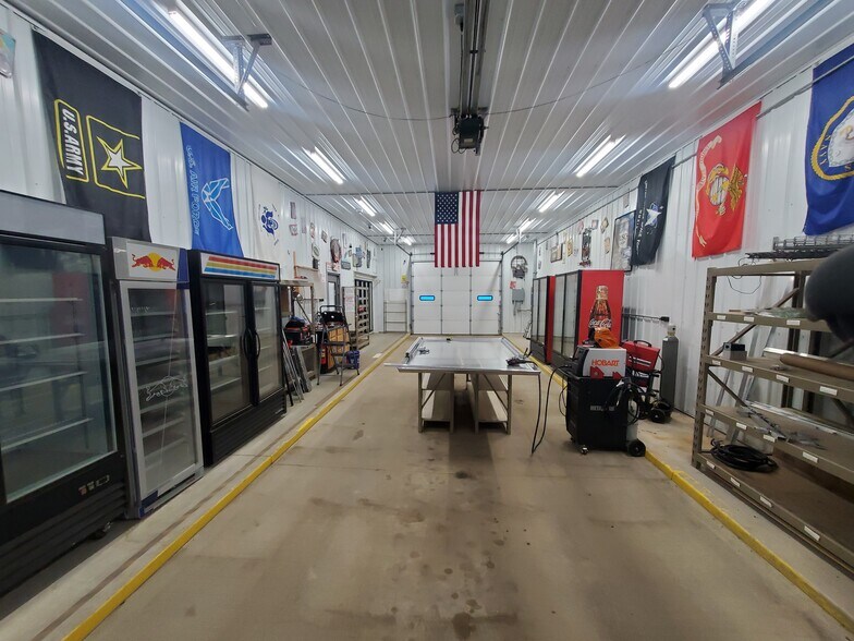 More Photos Of 1579 E Wyandot Ave, Upper Sandusky General Retail For Sale