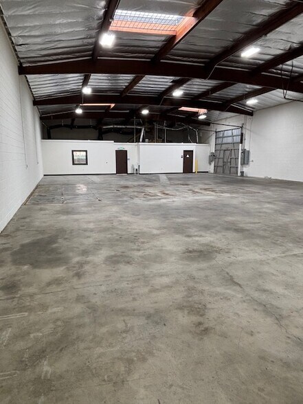 More Photos Of 4355-4357 Rowland Ave, El Monte Manufacturing For Lease