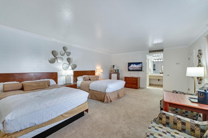 More Photos Of 423 W Main St, Vernal Hotel For Sale