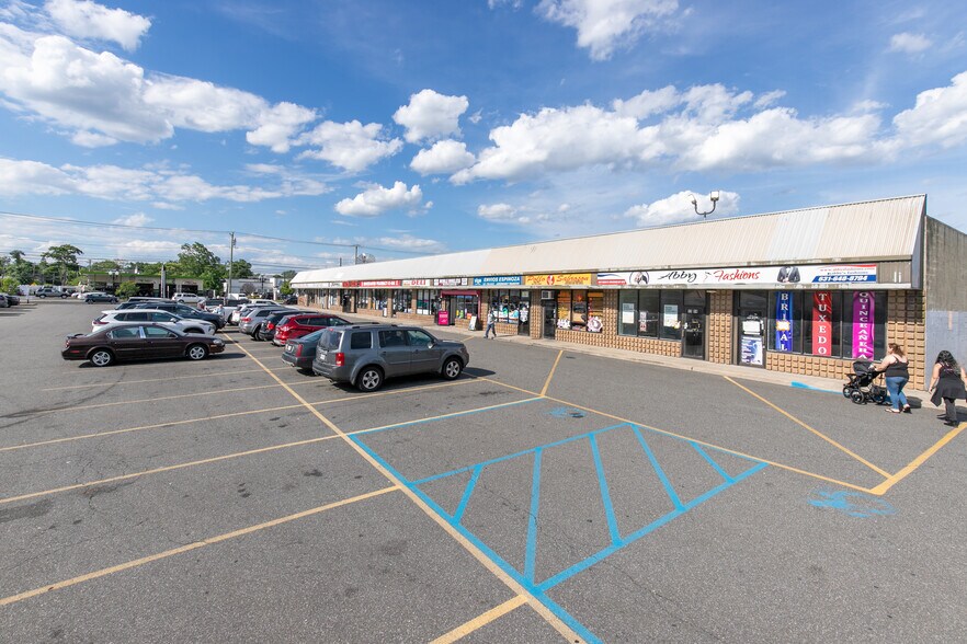 More Photos Of 350 E Main St, Patchogue Freestanding For Sale