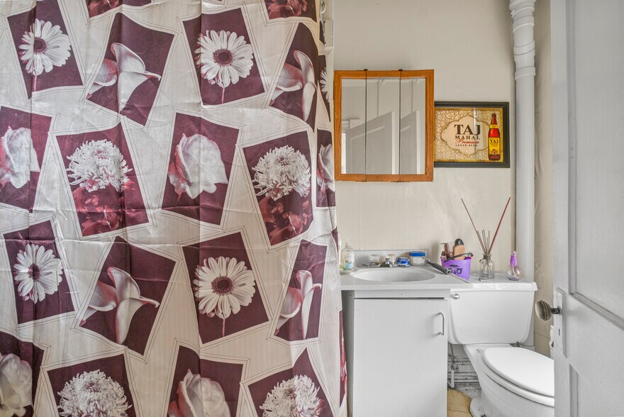 More Photos Of 2708 Maryland Ave, Baltimore Multifamily For Sale