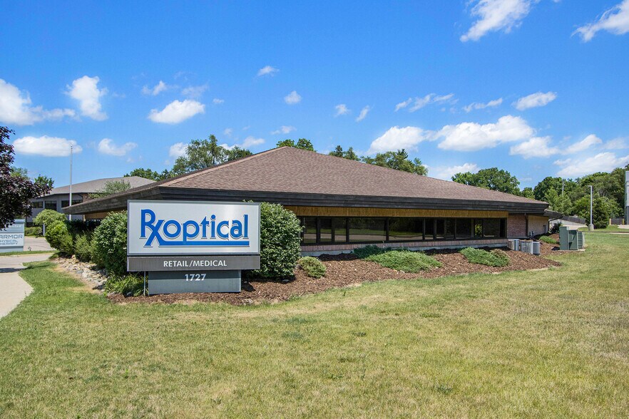 Primary Photo Of 1727 S Park St, Kalamazoo Medical For Sale