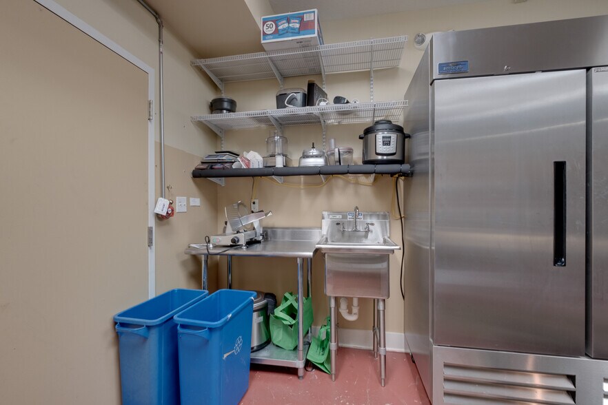 More Photos Of 307 State Road 26, Melrose Restaurant For Sale