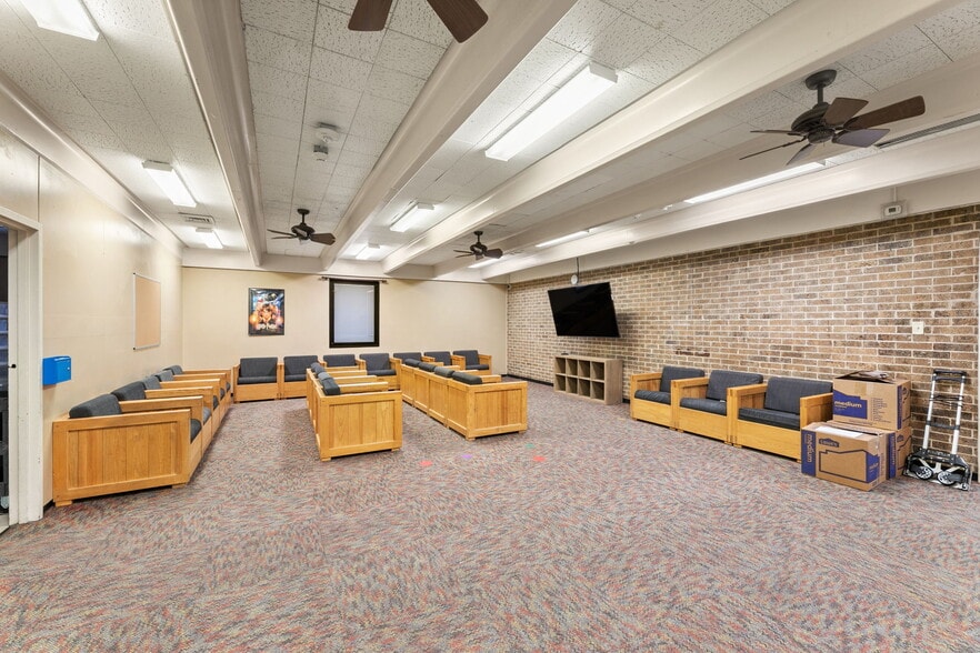 More Photos Of 120 David Wade Dr, Victoria Rehabilitation Center For Sale