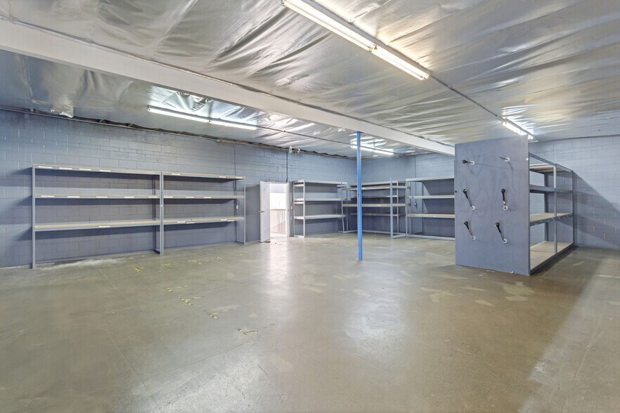 More Photos Of 315 S Flower St, Burbank Warehouse For Lease