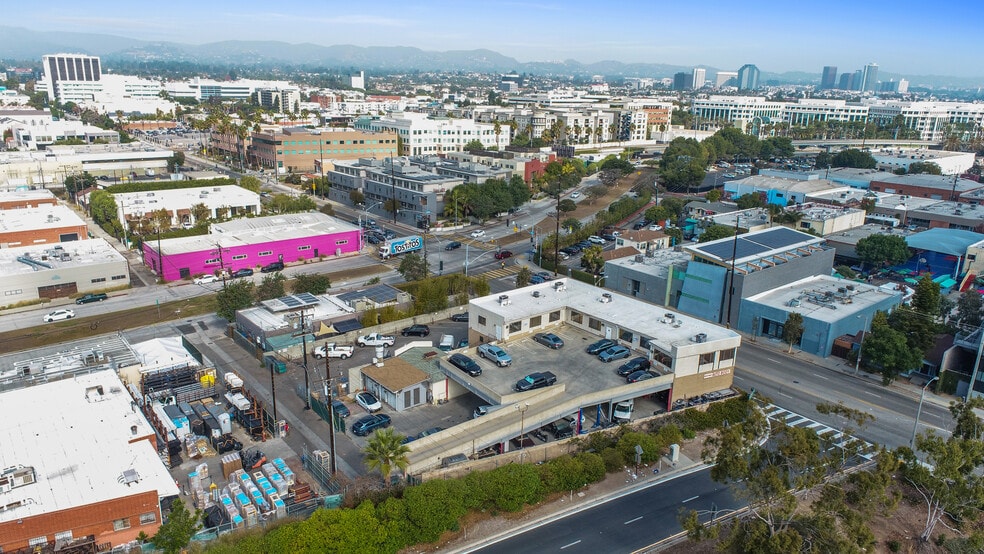 More Photos Of 1718-1720 20th St, Santa Monica General Retail For Sale