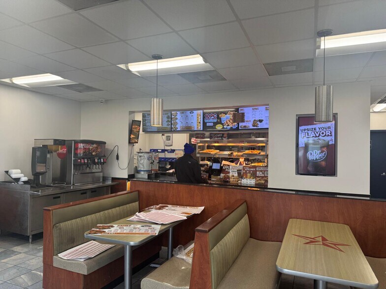 More Photos Of 10905 W Fairmont Pky, La Porte Fast Food For Sale