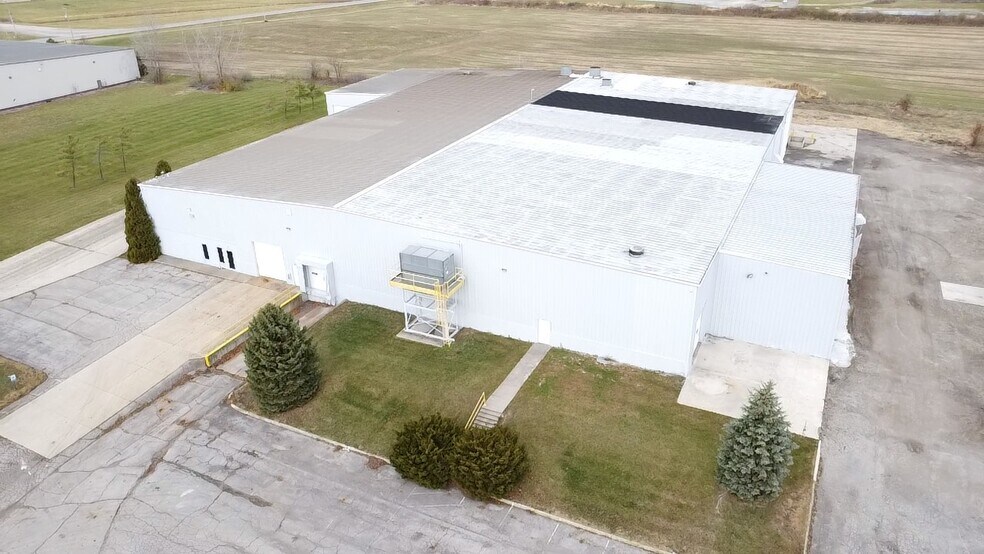 More Photos Of 13917 N Vision Dr, Kenton Industrial For Lease