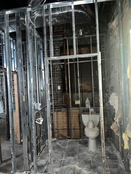 More Photos Of 10019 S Western Ave, Chicago General Retail For Sale