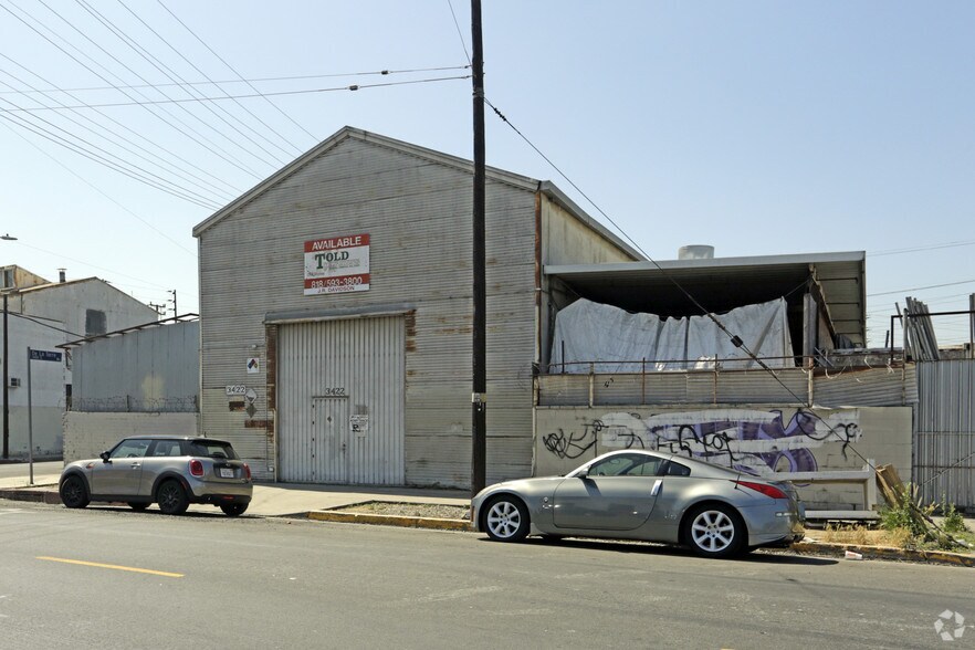 More Photos Of 3422 Union Pacific Ave, Los Angeles Manufacturing For Sale