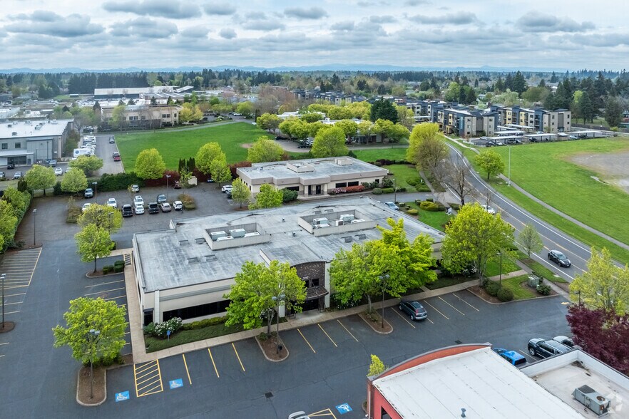 More Photos Of 2892 Crescent Ave, Eugene Office For Sale