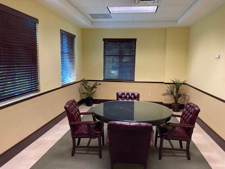 More Photos Of 6115 Lyons Rd, Coconut Creek Office For Lease