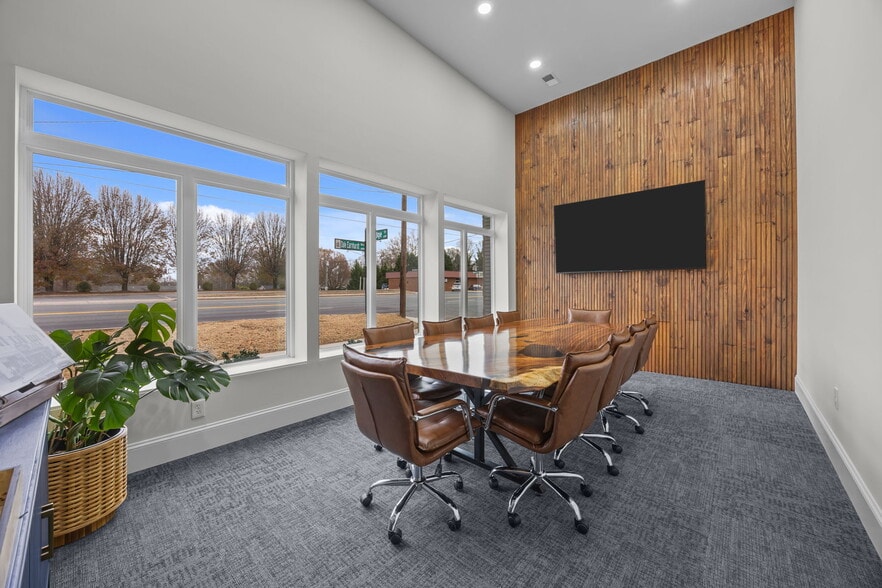 More Photos Of 1484 Dale Earnhardt Blvd, Kannapolis Freestanding For Lease