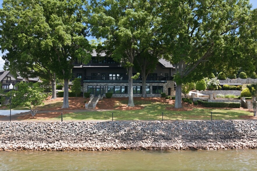More Photos Of 9715 Nine Eagles Ln, Charlotte Specialty For Sale
