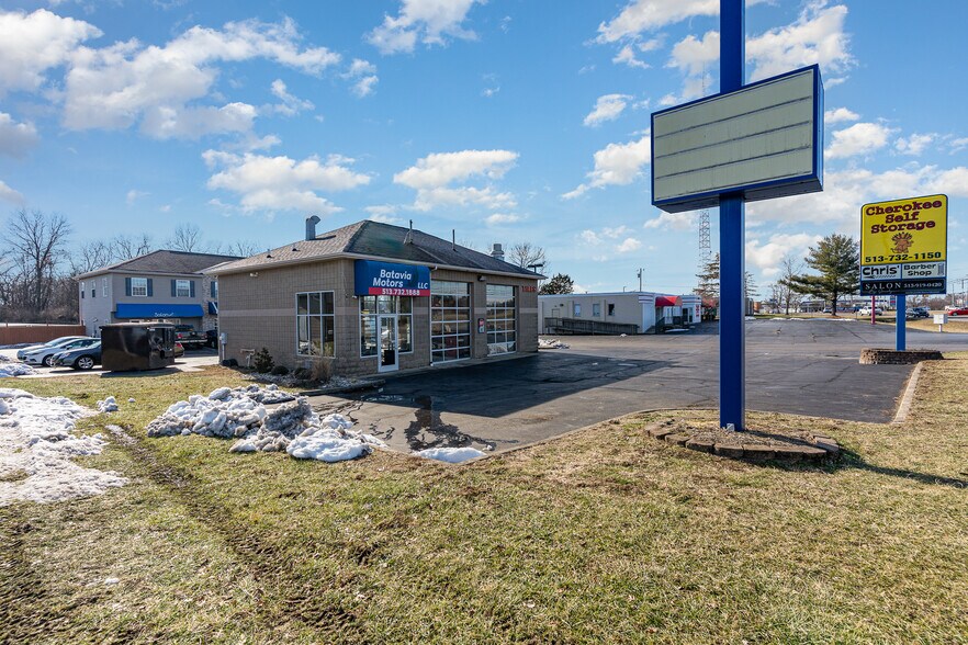 More Photos Of 1012 Hospital Dr, Batavia Auto Dealership For Lease
