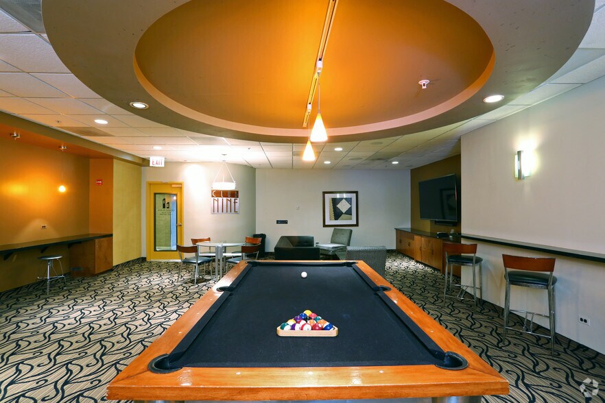 More Photos Of 540 N State St, Chicago Apartments For Lease