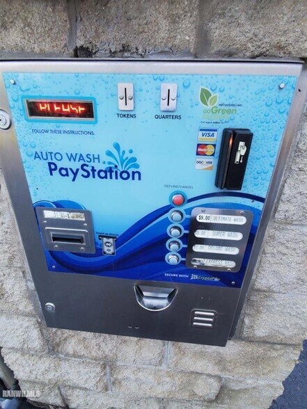 More Photos Of 911 S Logan St, Lena Carwash For Sale