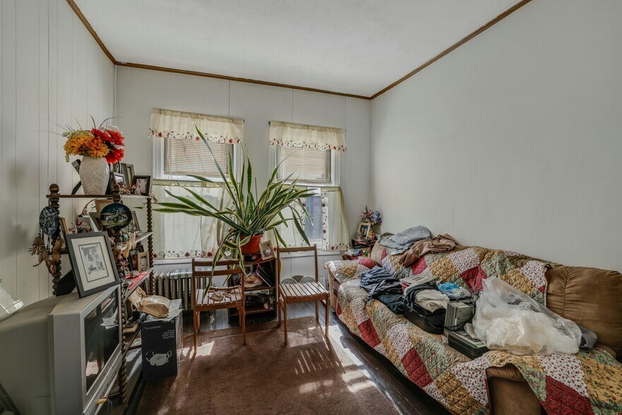 More Photos Of 10606 Rockaway Blvd, Ozone Park Office Residential For Sale
