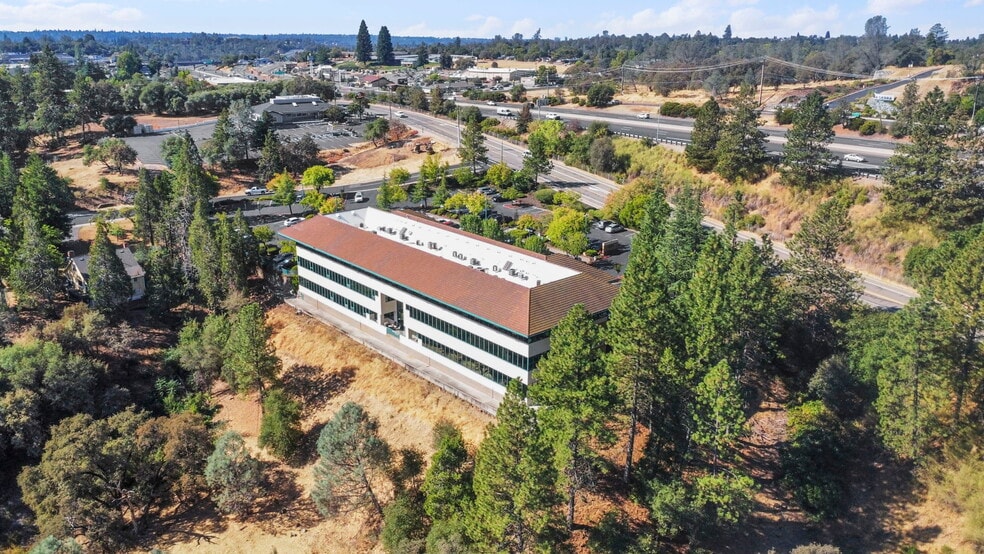 More Photos Of 13620 Lincoln Way, Auburn Office For Sale