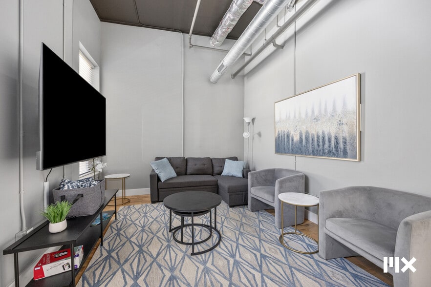 More Photos Of 139 Pearl St NW, Grand Rapids Multifamily For Sale