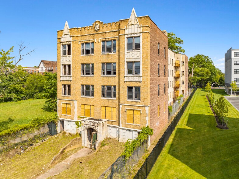 More Photos Of 112 N Walnut St, East Orange Apartments For Sale