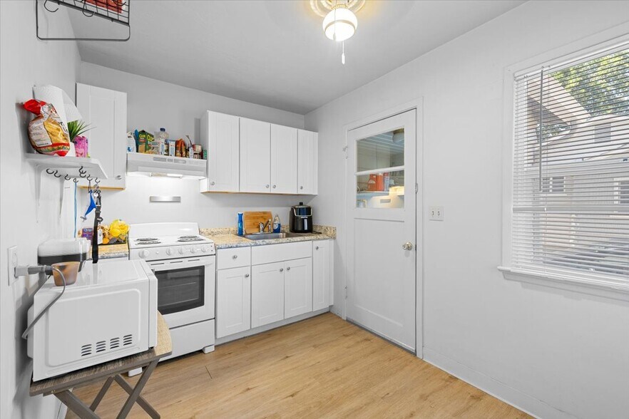 More Photos Of 307 Tussey Ln, Grants Pass Apartments For Sale