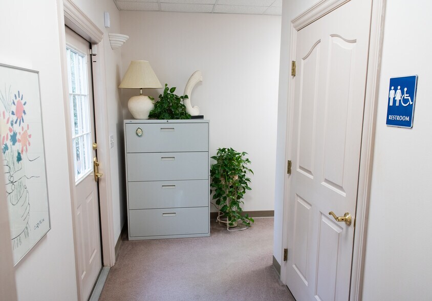 More Photos Of 3707 W Market St, Greensboro Office For Sale
