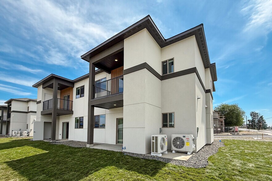 More Photos Of 1007 Grandridge Road, Grandview Apartments For Sale