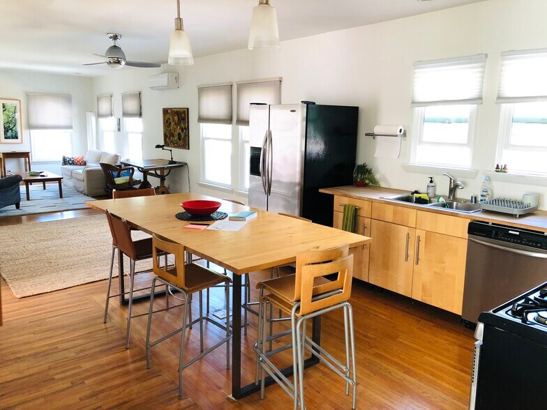 More Photos Of 2019-2023 Riverside Dr, Los Angeles Storefront Retail Office For Sale