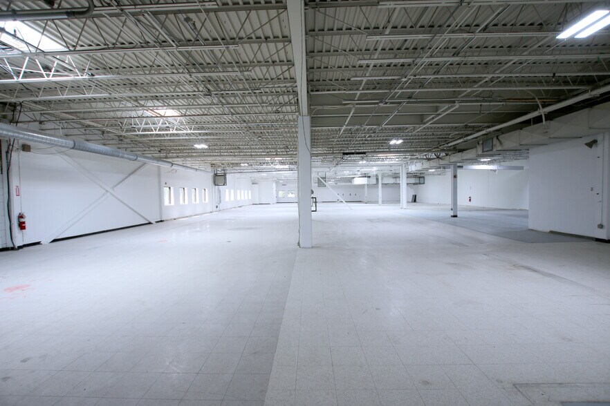 More Photos Of 1 Jewel Dr, Wilmington Industrial For Lease