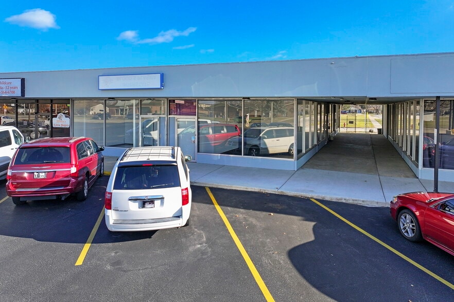 More Photos Of 2027-2055 22nd Ave, Kenosha General Retail For Lease