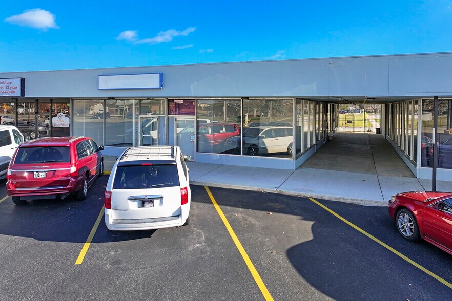 More Photos Of 2027-2055 22nd Ave, Kenosha General Retail For Sale
