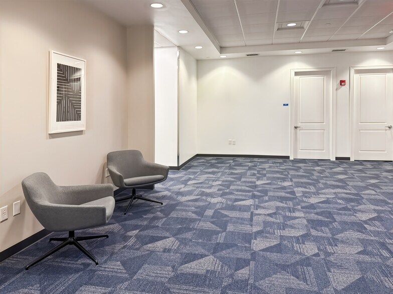More Photos Of 235 N Westmonte Dr, Altamonte Springs Coworking Space