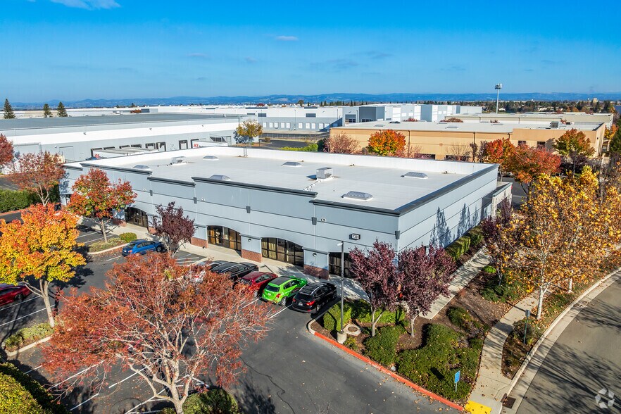 More Photos Of 1331 Aviation Blvd, Lincoln Warehouse For Sale