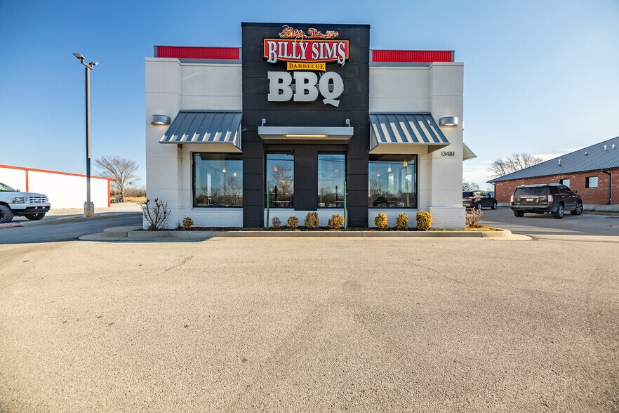 More Photos Of 13481 S State Highway 51, Coweta Fast Food For Sale