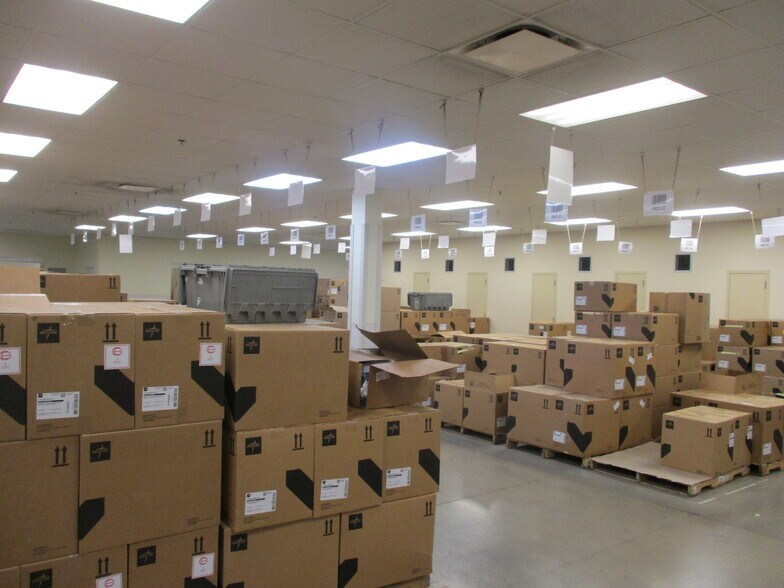 More Photos Of 2925 Walkent Ct, Grand Rapids Distribution For Lease