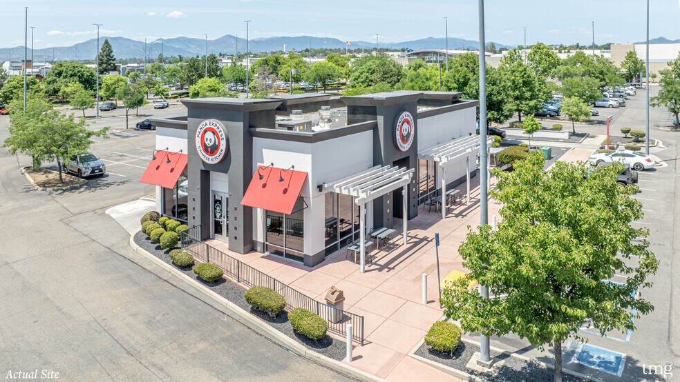 More Photos Of 966 Dana Dr, Redding Fast Food For Sale