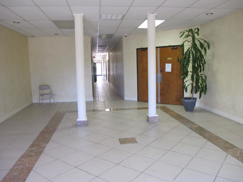 More Photos Of 1615 Dorchester Dr, Plano Office For Lease