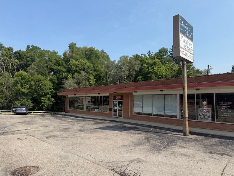 More Photos Of 7600-7602 N Main St, Dayton Freestanding For Sale