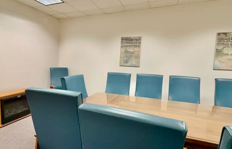 More Photos Of 1819 W Willow St, Lansing Religious Facility For Sale