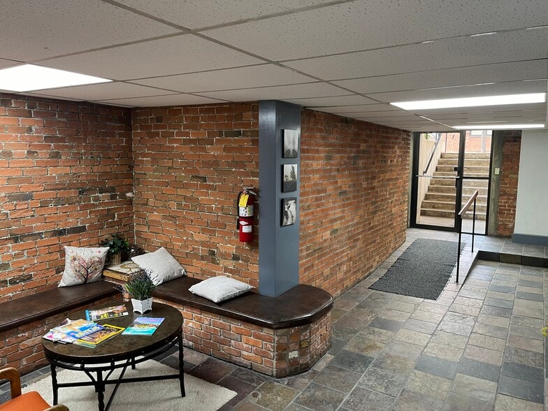 More Photos Of 45 E Loucks St, Sheridan Office For Lease