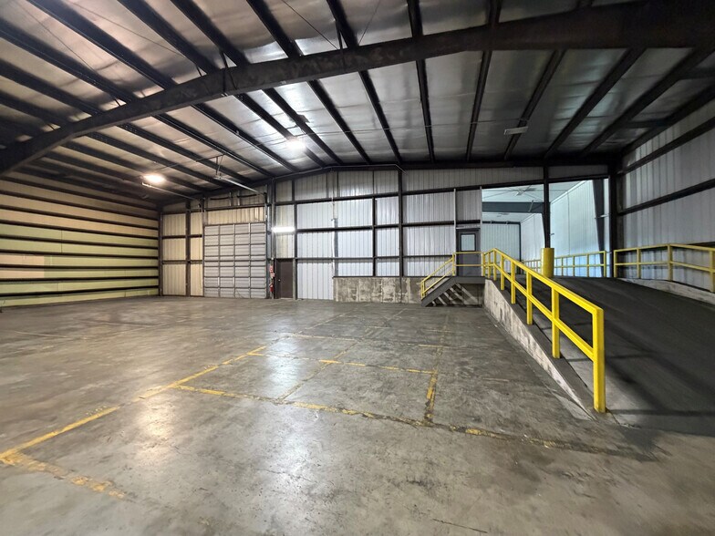 More Photos Of 520 5th St S, Breckenridge Warehouse For Lease