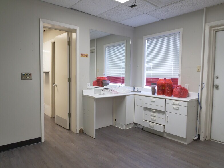 More Photos Of 1605 Lake Success Dr, Waco Office For Lease