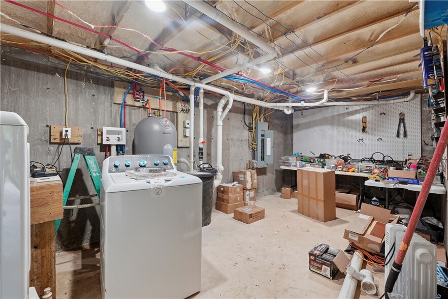 More Photos Of 394 Madison 1555, Eureka Springs Specialty For Sale