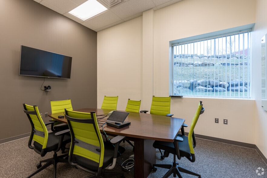 More Photos Of 5210 S State Rd, Ann Arbor Flex For Lease