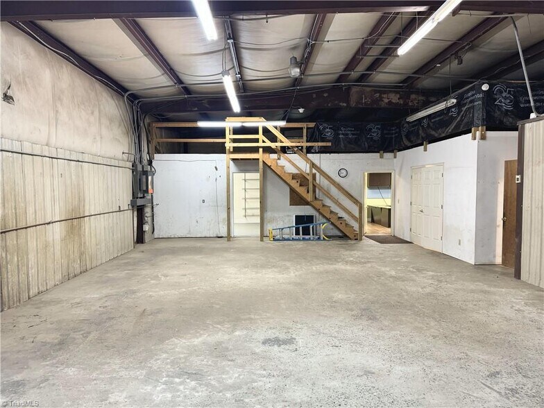 More Photos Of 150 Pine Ridge Rd, Mount Airy Warehouse For Sale