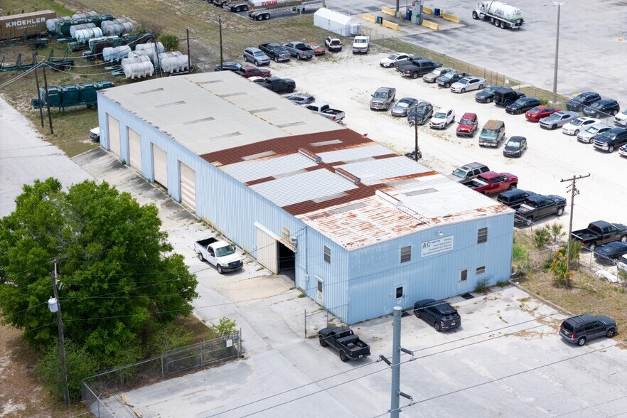 More Photos Of 100 Thornhill Rd, Auburndale Manufacturing For Sale